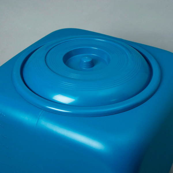 Бак 100л (квадратный) М1758 Бак 100л (квадратный) М1758